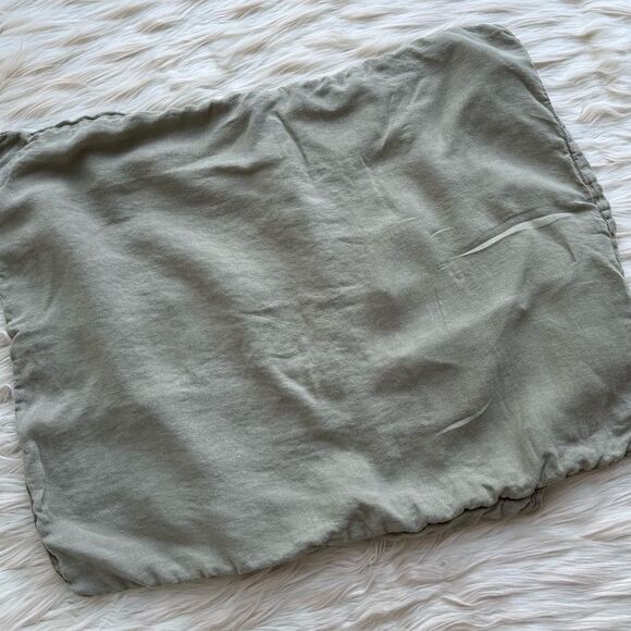 Parachute Linen Pillow Case in Moss | Standard | One Pillow Case - Picture 2 of 6